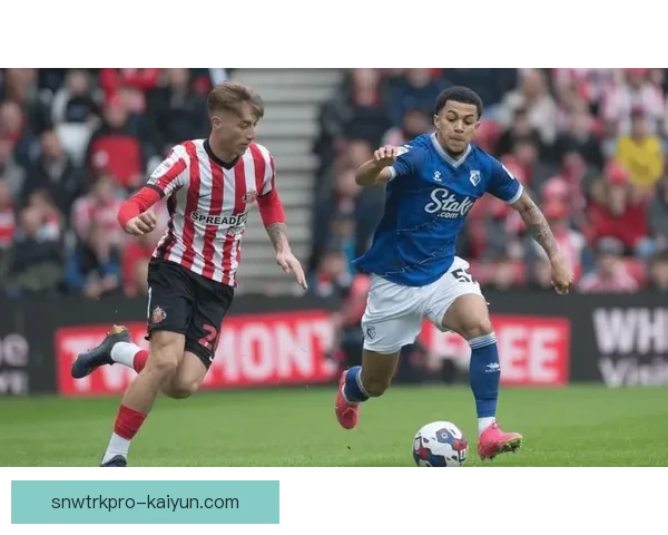 英超热刺青训体系持续提升，年轻球员备受关注