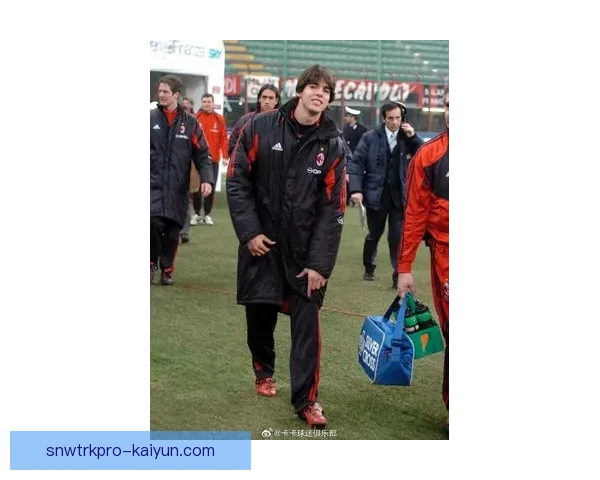 卡卡国家队近期表现稳健，状态回暖备受期待